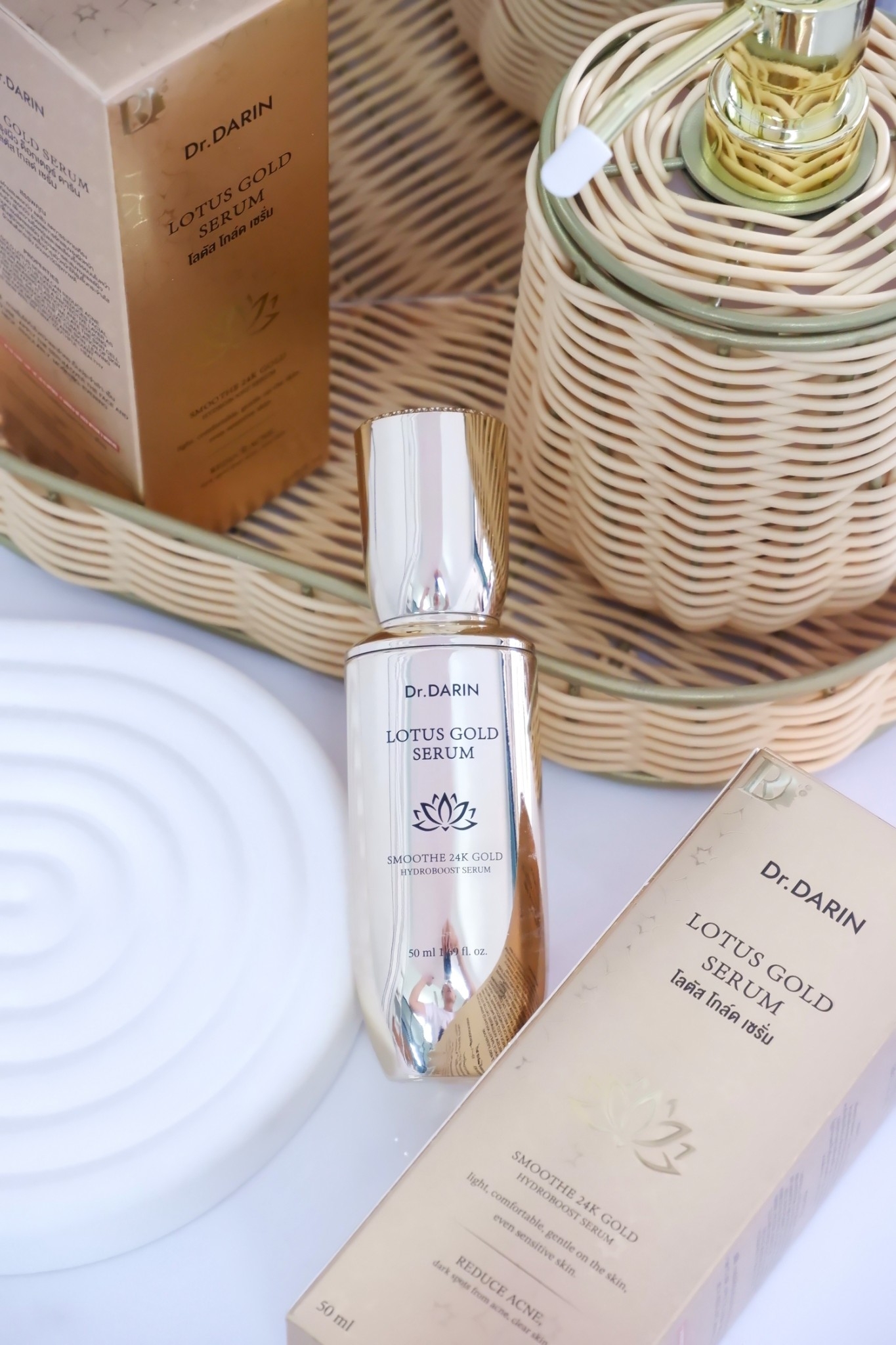 LOTUS GOLD SERUM slide 3