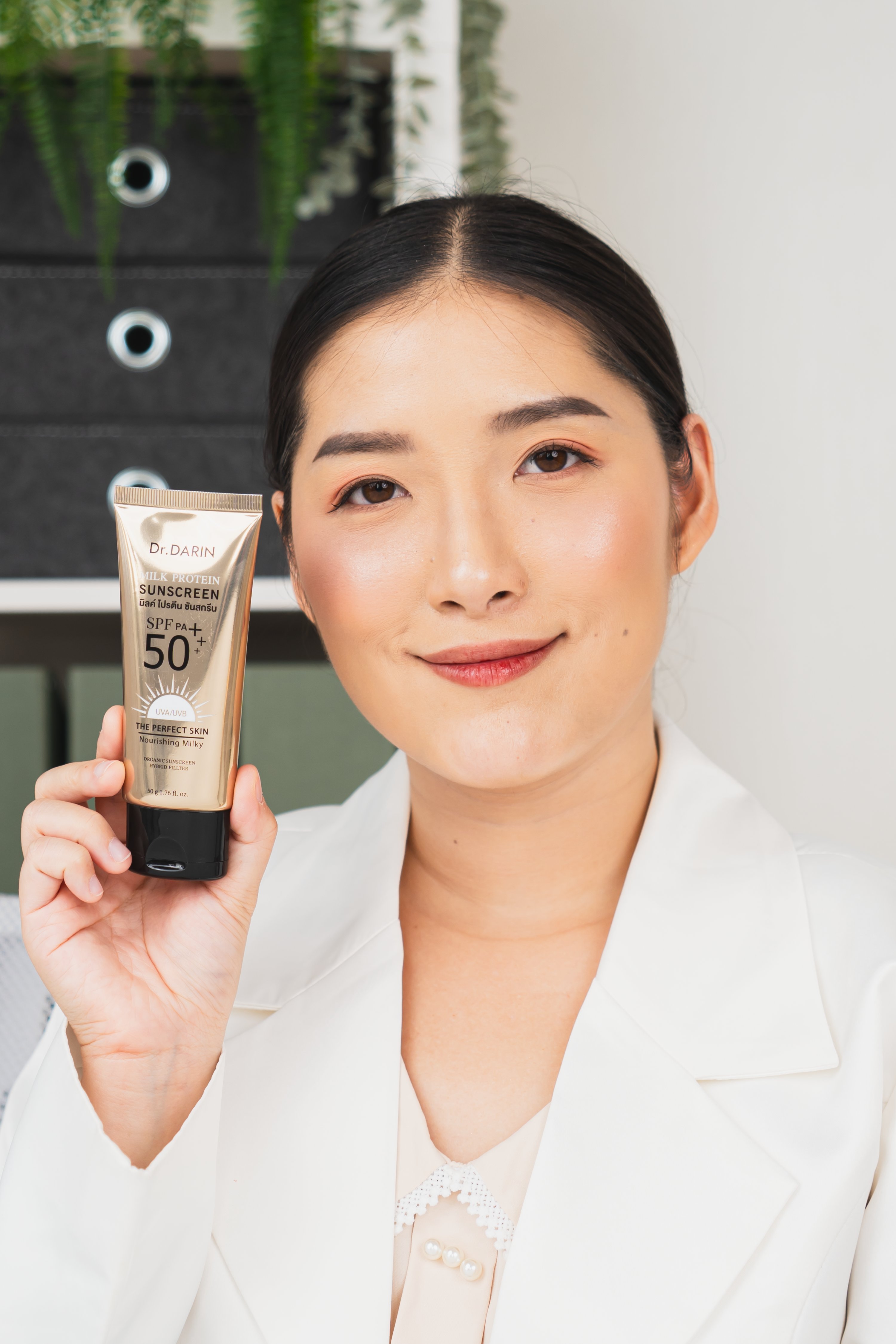 Milk Protien Sunscreen product des 7
